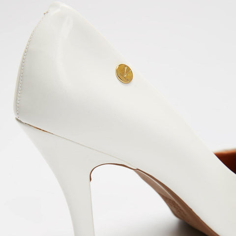 Scarpin Vizzano 1184-1101 Bico Fino Salto Alto Verniz Branco