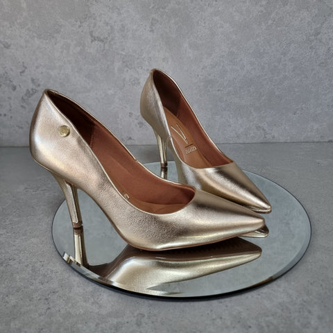 Scarpin Vizzano 1184-1501 Bico Fino Salto Alto Napa Metalizado Dourado