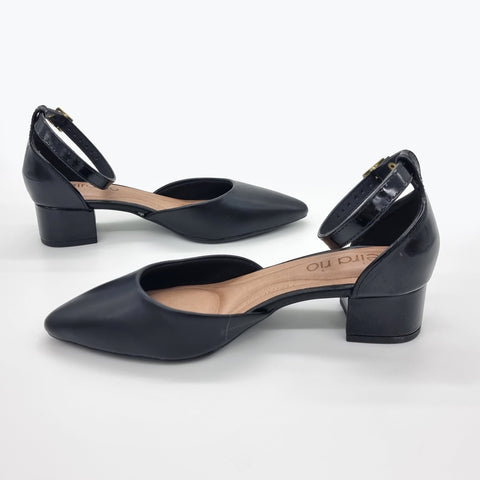 Scarpin Beira Rio 4182-204 Bico Fino com Tira no Tornozelo Preto