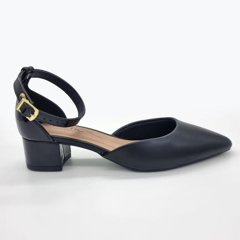 Scarpin Beira Rio 4182-204 Bico Fino com Tira no Tornozelo Preto