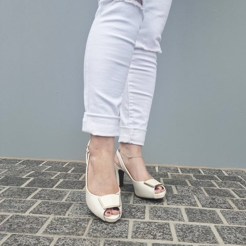 Scarpin Vizzano 1840-321 Slingback Branco Off White Verniz