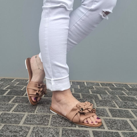 Sandália Moleca 5297-446 Sem Cadarço (Slip-on) com Babado Nude