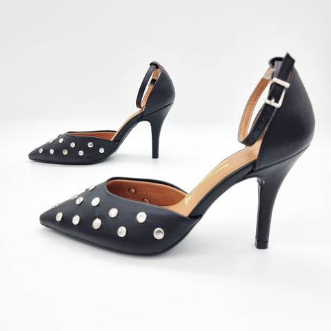 Scarpin Vizzano 1184-1192 Bico Fino com Tachas Napa Preto