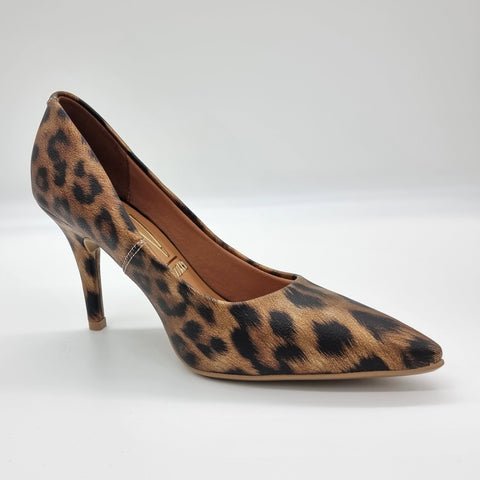 Scarpin Vizzano 1184-1101 Bico Fino Salto Alto Onça Bege