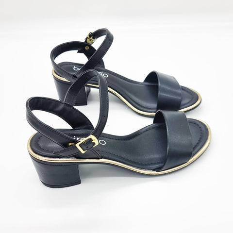 Sandália Beira Rio 8379-203 Salto Bloco Preto Napa