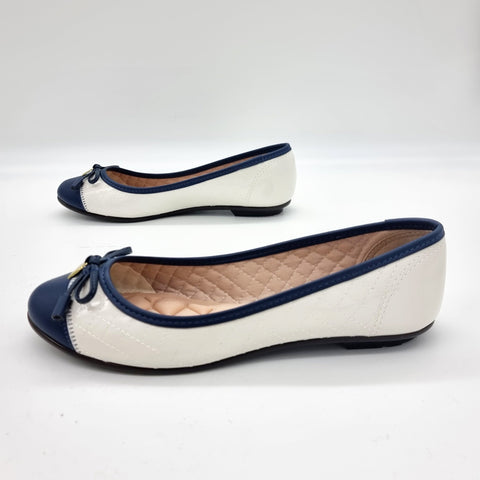 Sapatilha Moleca 5027-1407 Bico Redondo Off White/Azul-marinho