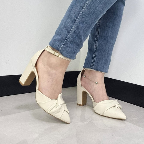 Scarpin Vizzano 1285-444 salto bloco bico fino com laço Branco Off White