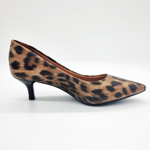 Scarpin Vizzano 1122-828 Salto Baixo Bico Fino Onça Bege