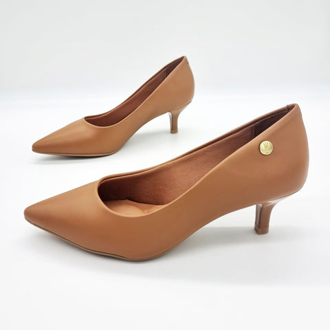 Scarpin Vizzano 1122-828 Salto Baixo Bico Fino Napa Caramelo