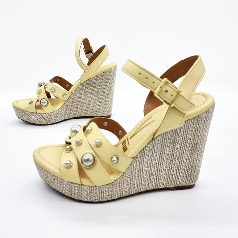 Sandália Anabela Vizzano 6283-2117 com Tachas Amarela