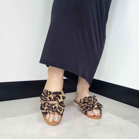 Sandália Moleca 5297-424 Sem Cadarço (Slip-on) Camel Estampado