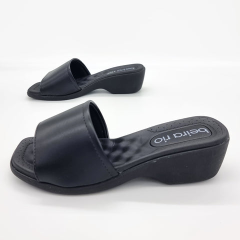 Sandália Rasteira Beira Rio 8527-100 Sem Cadarço (Slip-on) Preta