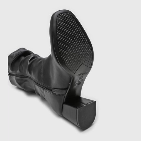 Bota Beira Rio 9076-102 Cano Médio Franzida Napa Preta