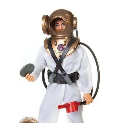 Estrela Falcon Articulated Miniature Collectible Submarine Treasure Scuba Diver