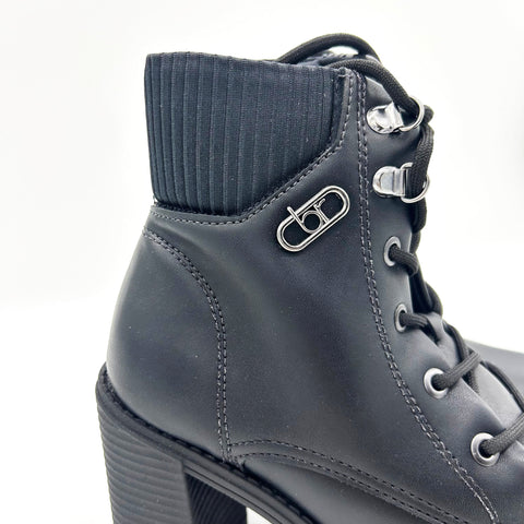 Bota Cano Curto Beira Rio 9088-103 Salto Bloco com Cadarço Preta